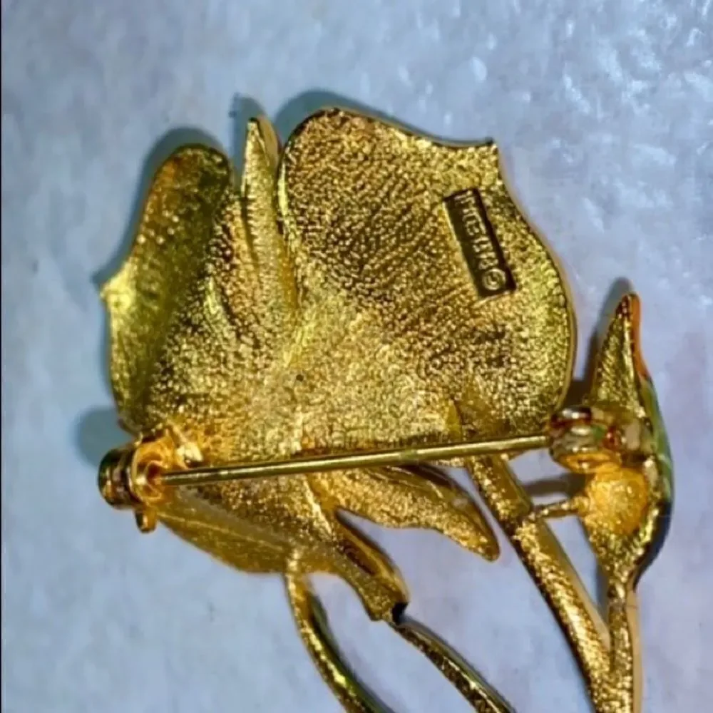 𝅺VINTAGE Rafaelian floral brooch
